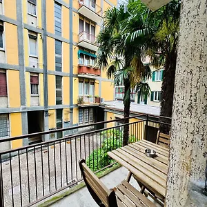 Tiny & Cosy Flat In Appartamento